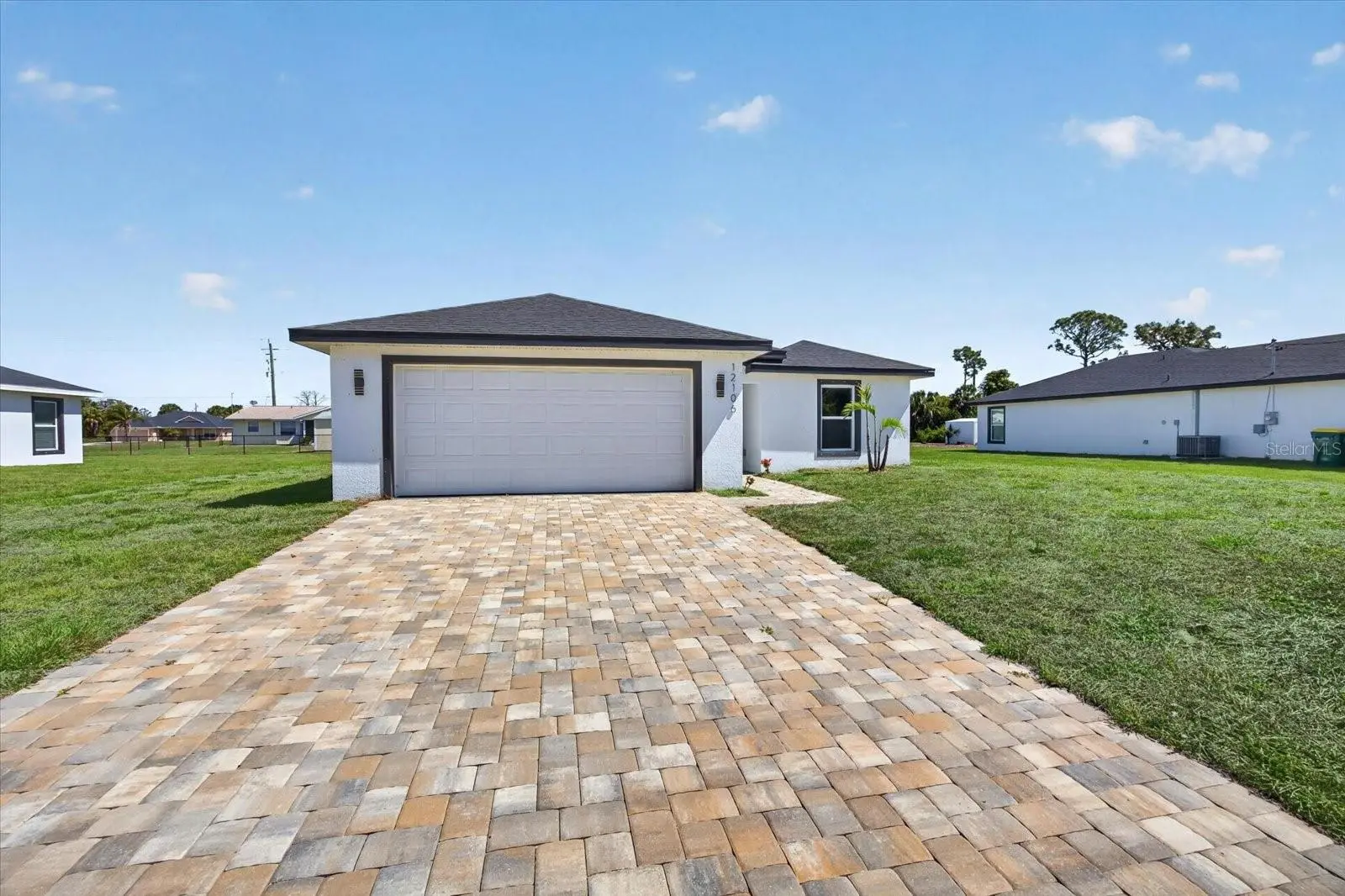 12106 Clarendon Avenue, FL