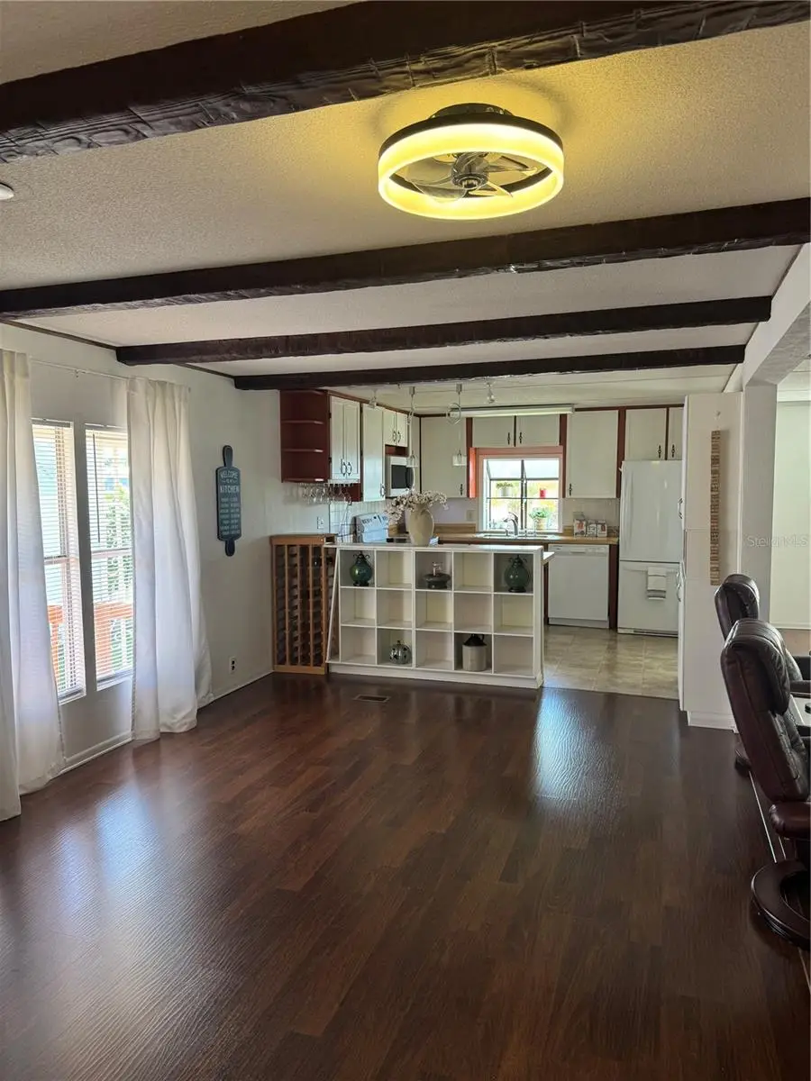 1401 Highway 50, FL