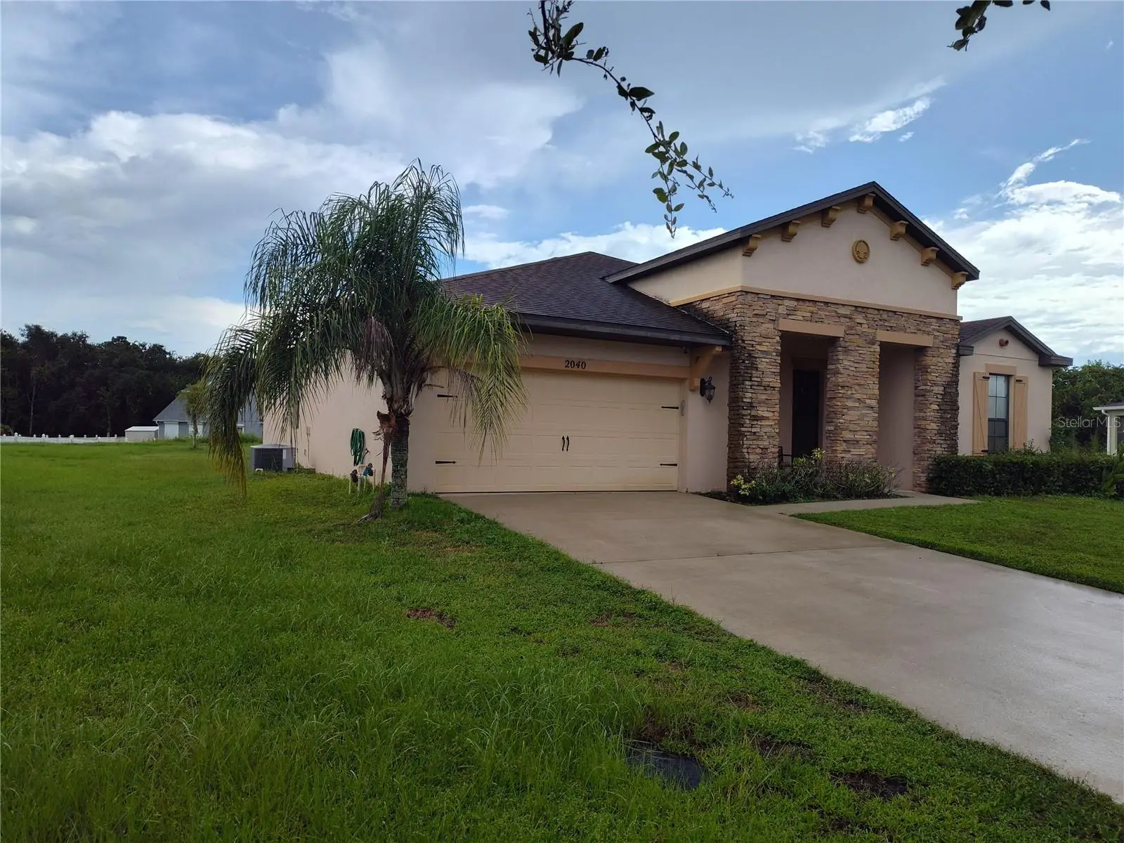 2040 Lacosta Place, FL