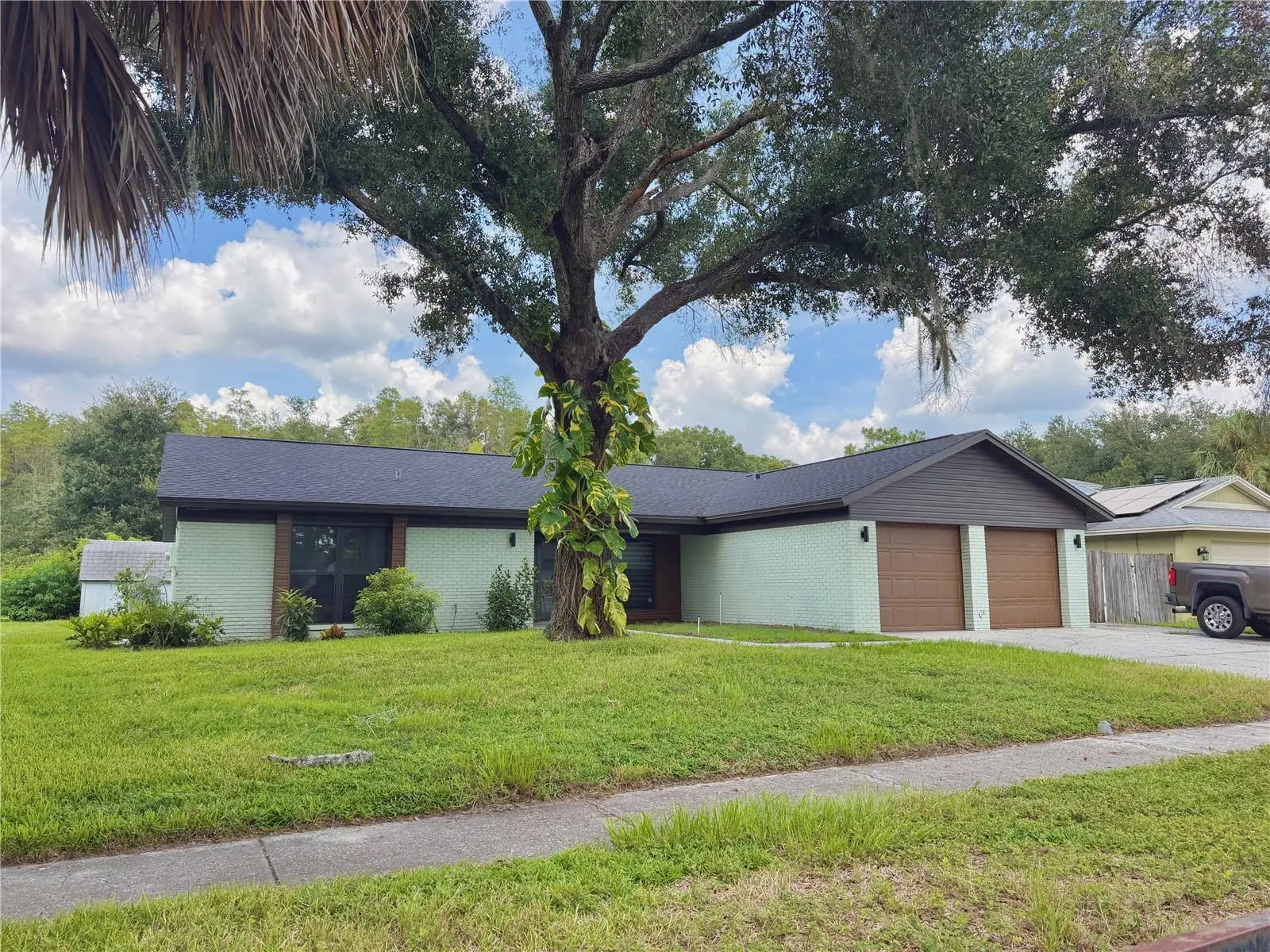 16503 Foothill Drive, FL