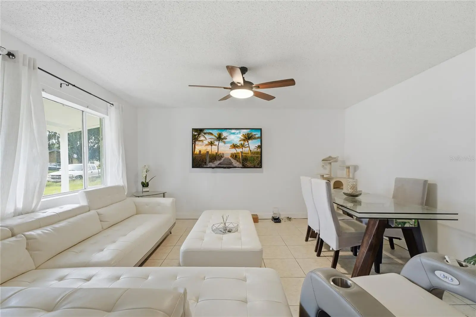 524 Pigeon Cir, FL
