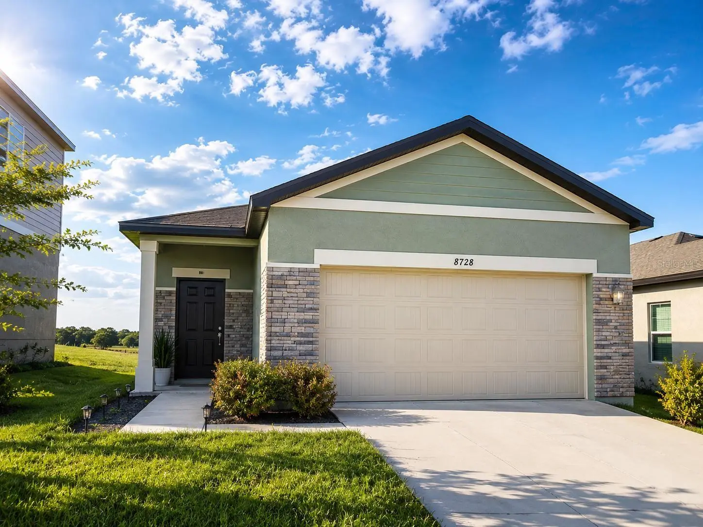 8728 Sportsman Loop, FL