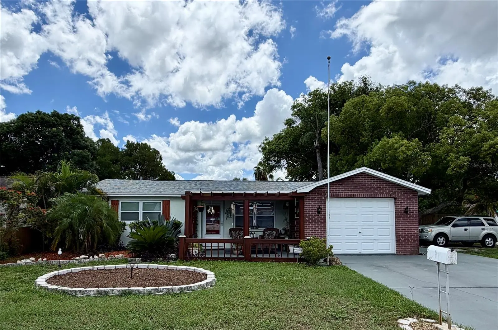 7004 Rockwood Dr, FL