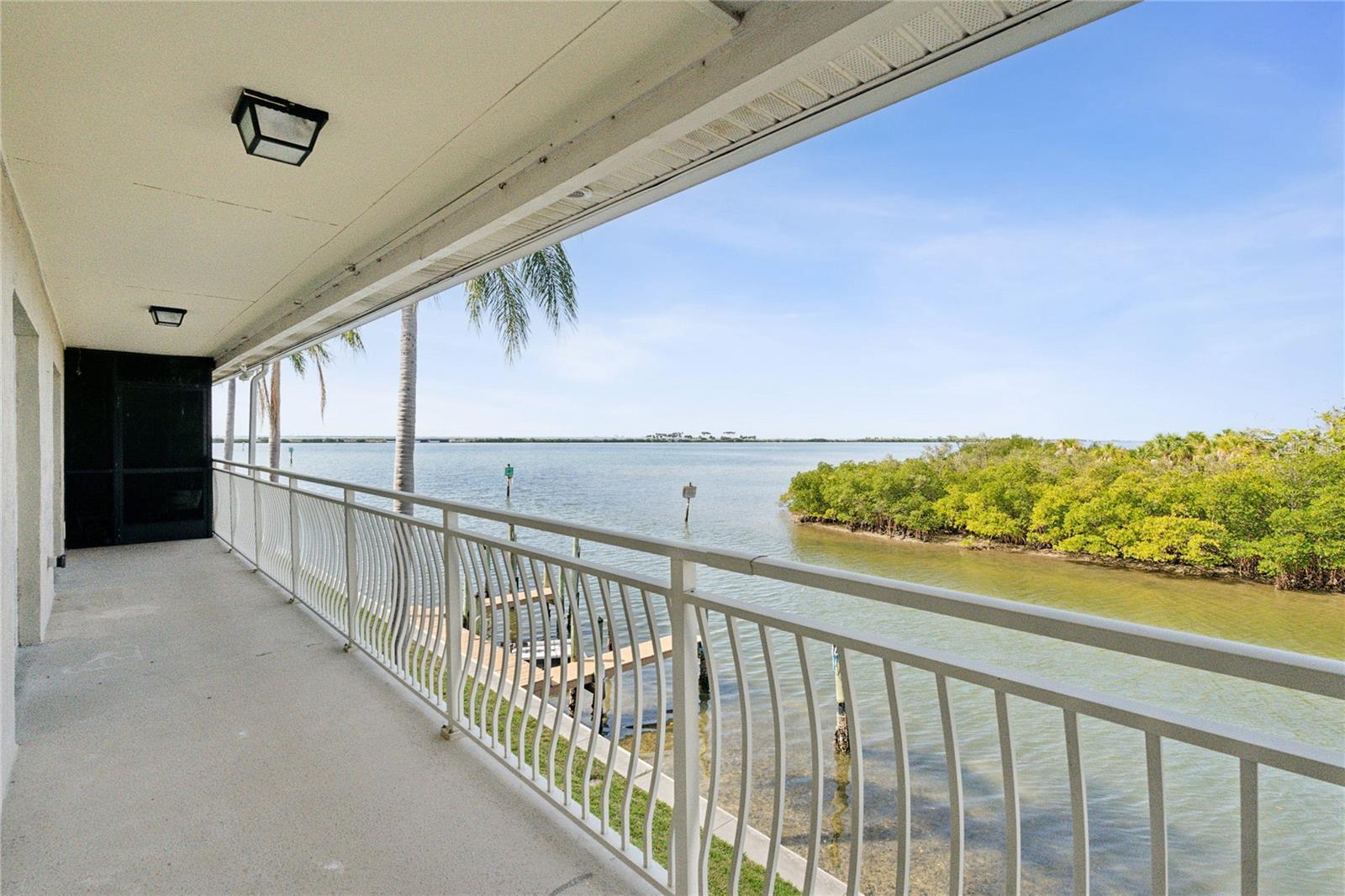 8829 Bay Pointe Drive, FL