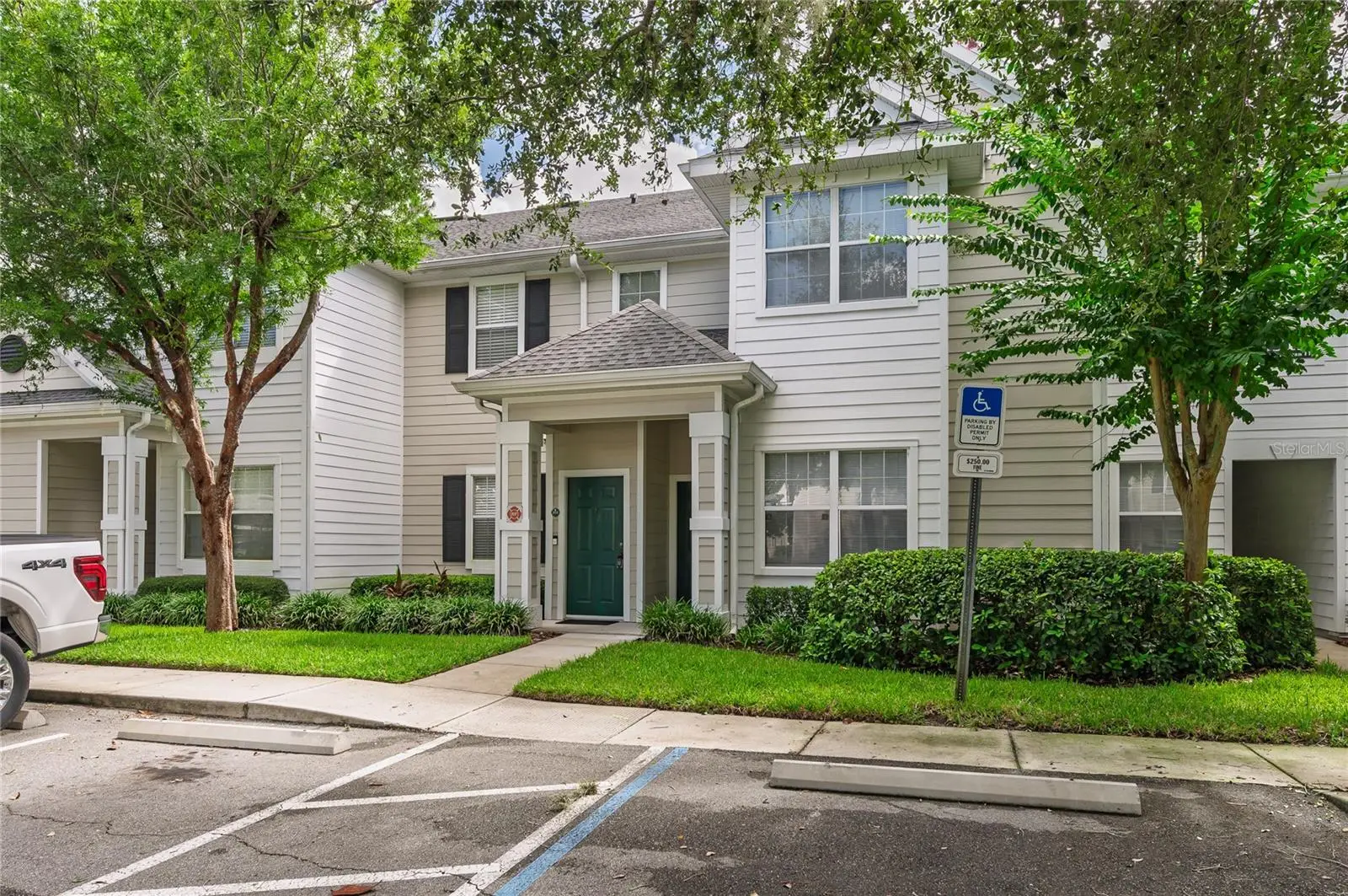 1315 Eastern Pecan Place, FL