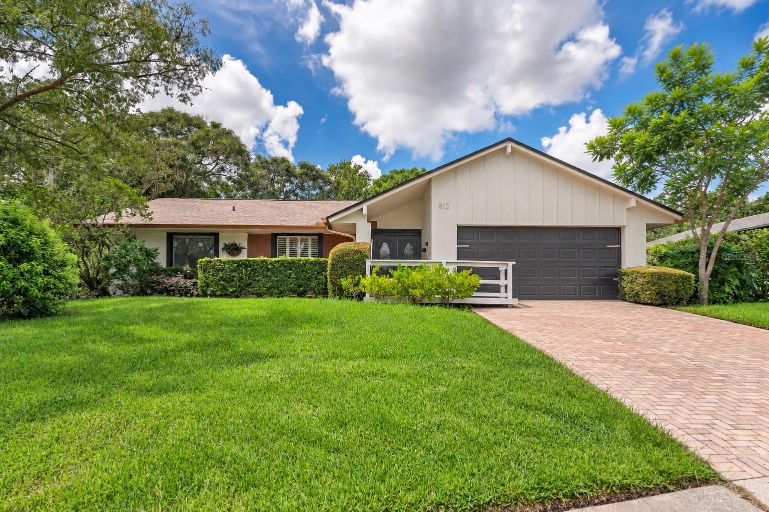 812 Woodside Road, FL