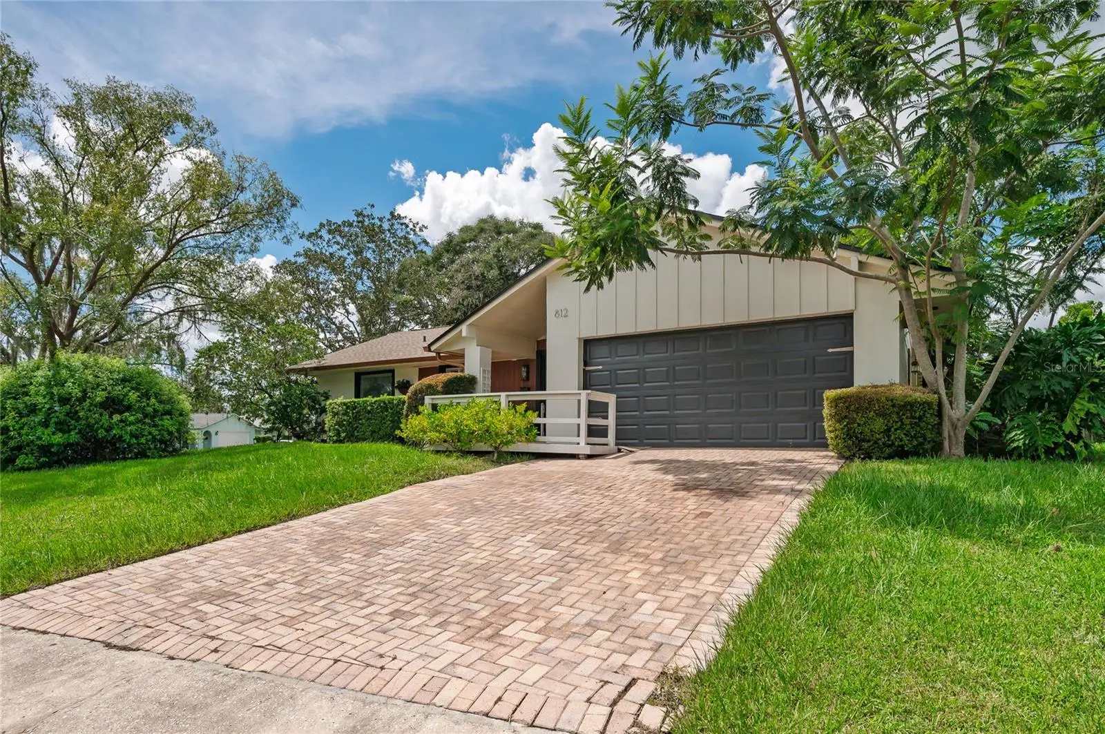 812 Woodside Road, FL