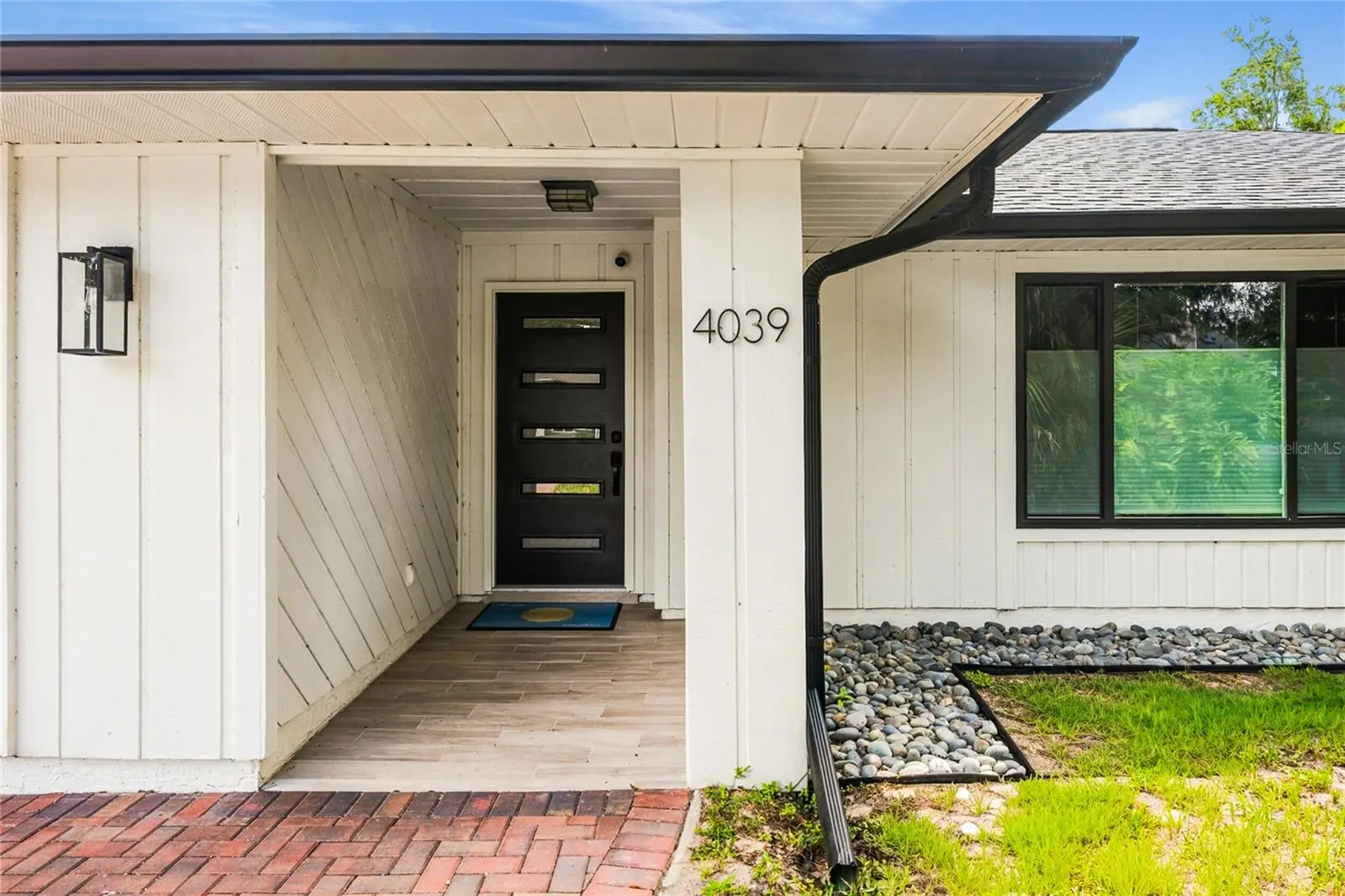 4039 Cool Water Court, FL