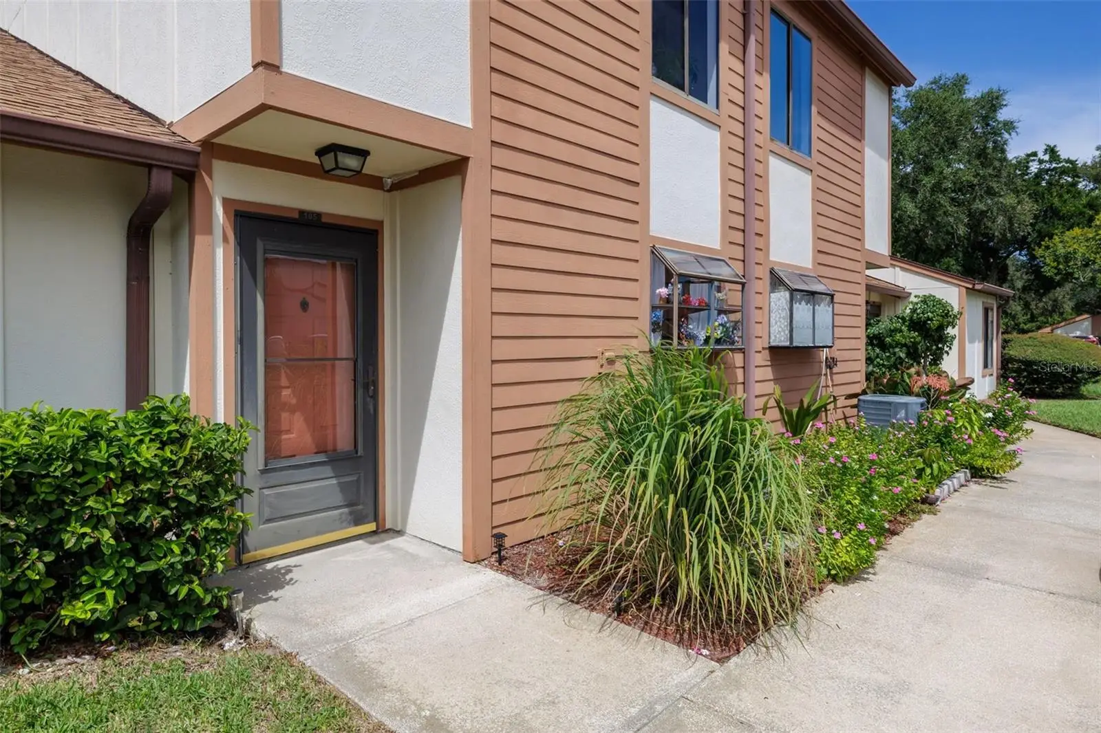 105 White Fawn Drive, FL