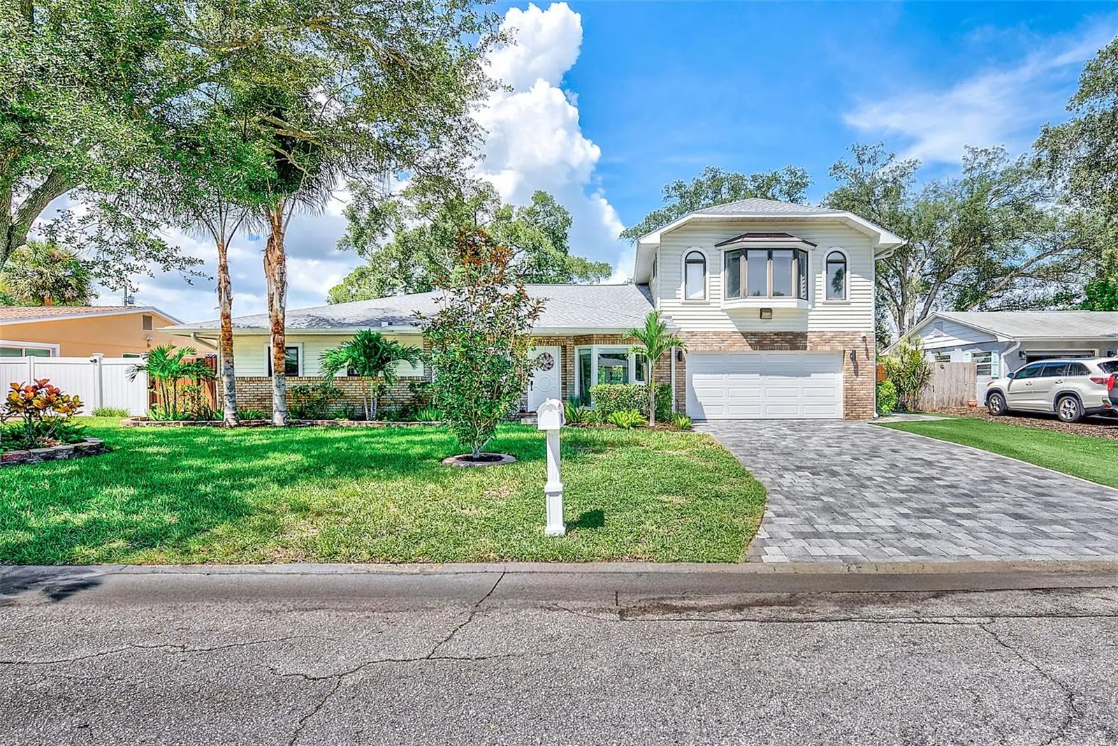 812 Willowbranch Avenue, FL