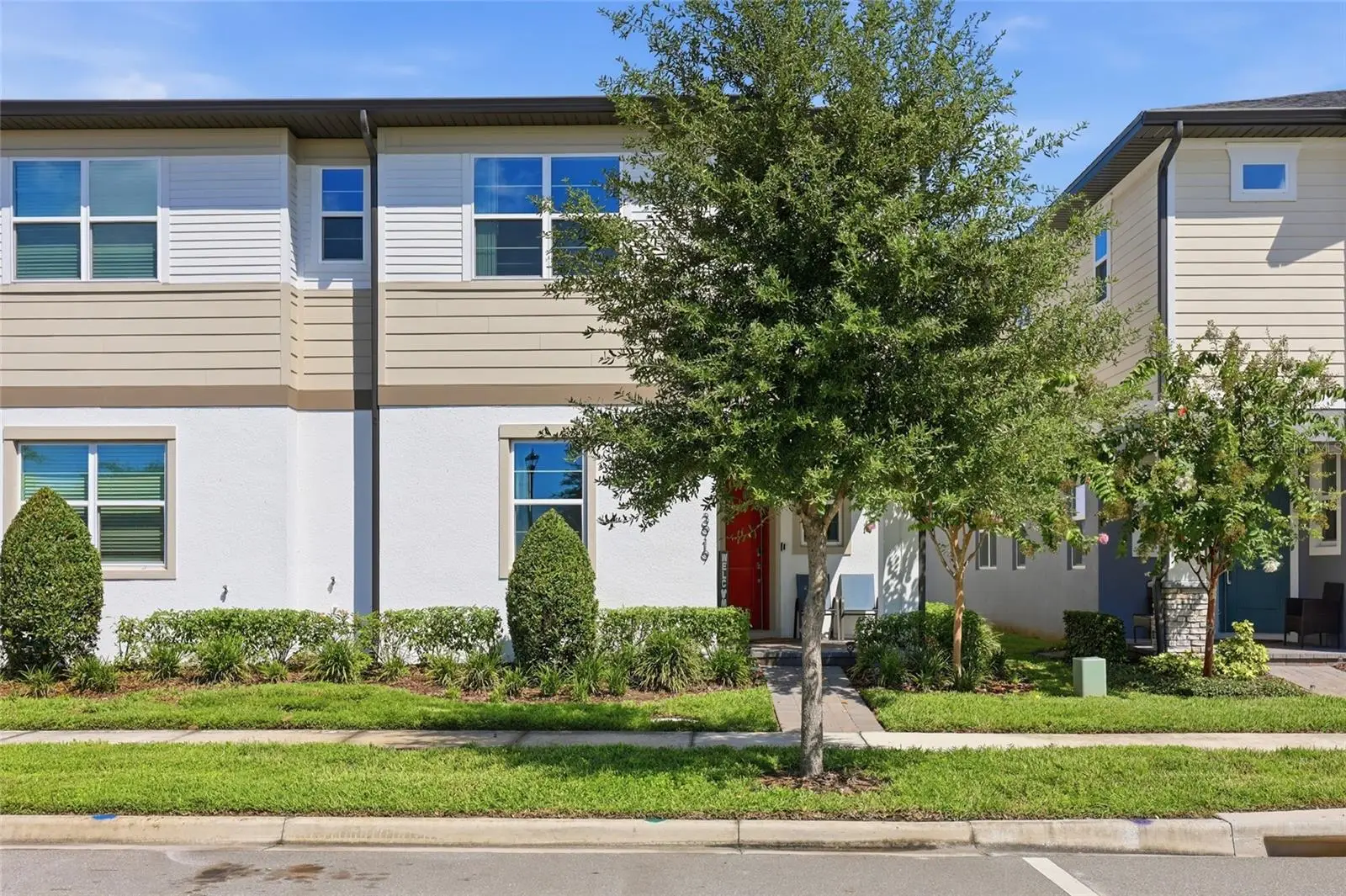 3919 Knotty Pine Street, FL