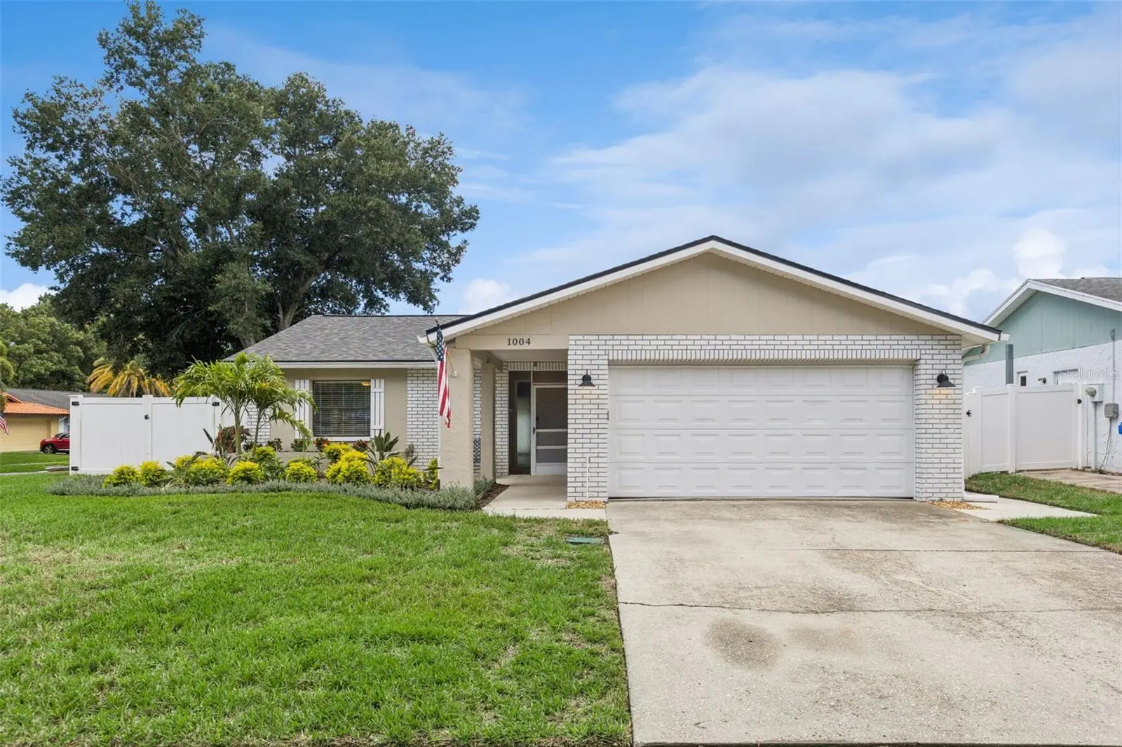 1004 Vineyard Court, FL