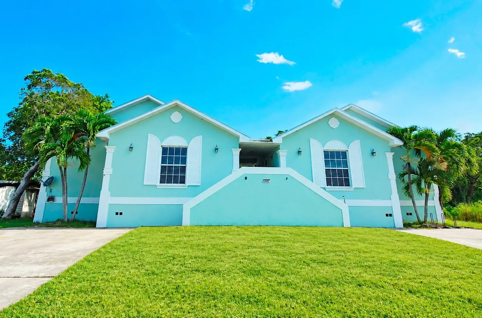 1227 Mangrove Lane, FL