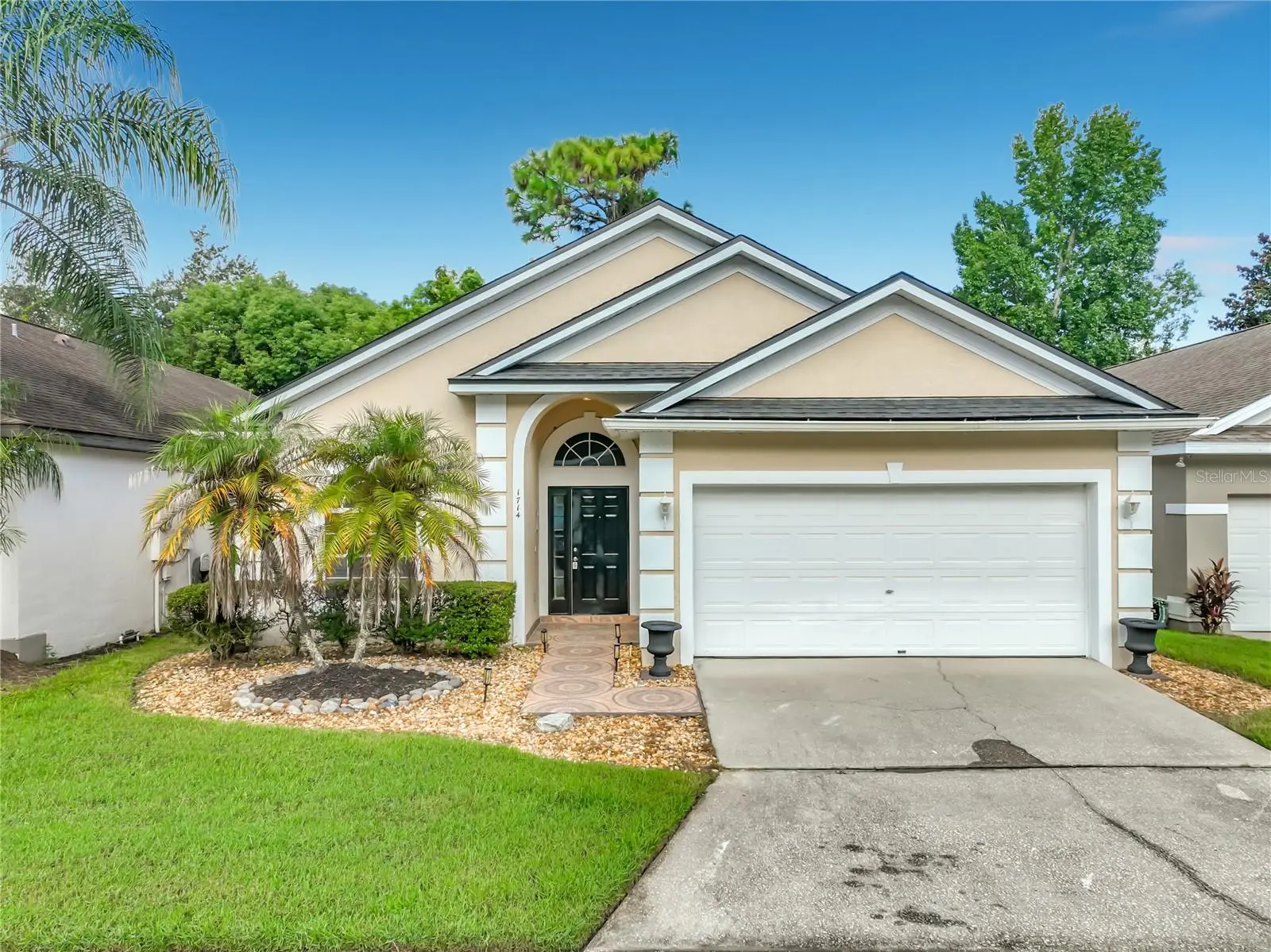 1714 Fox Glen Court, FL