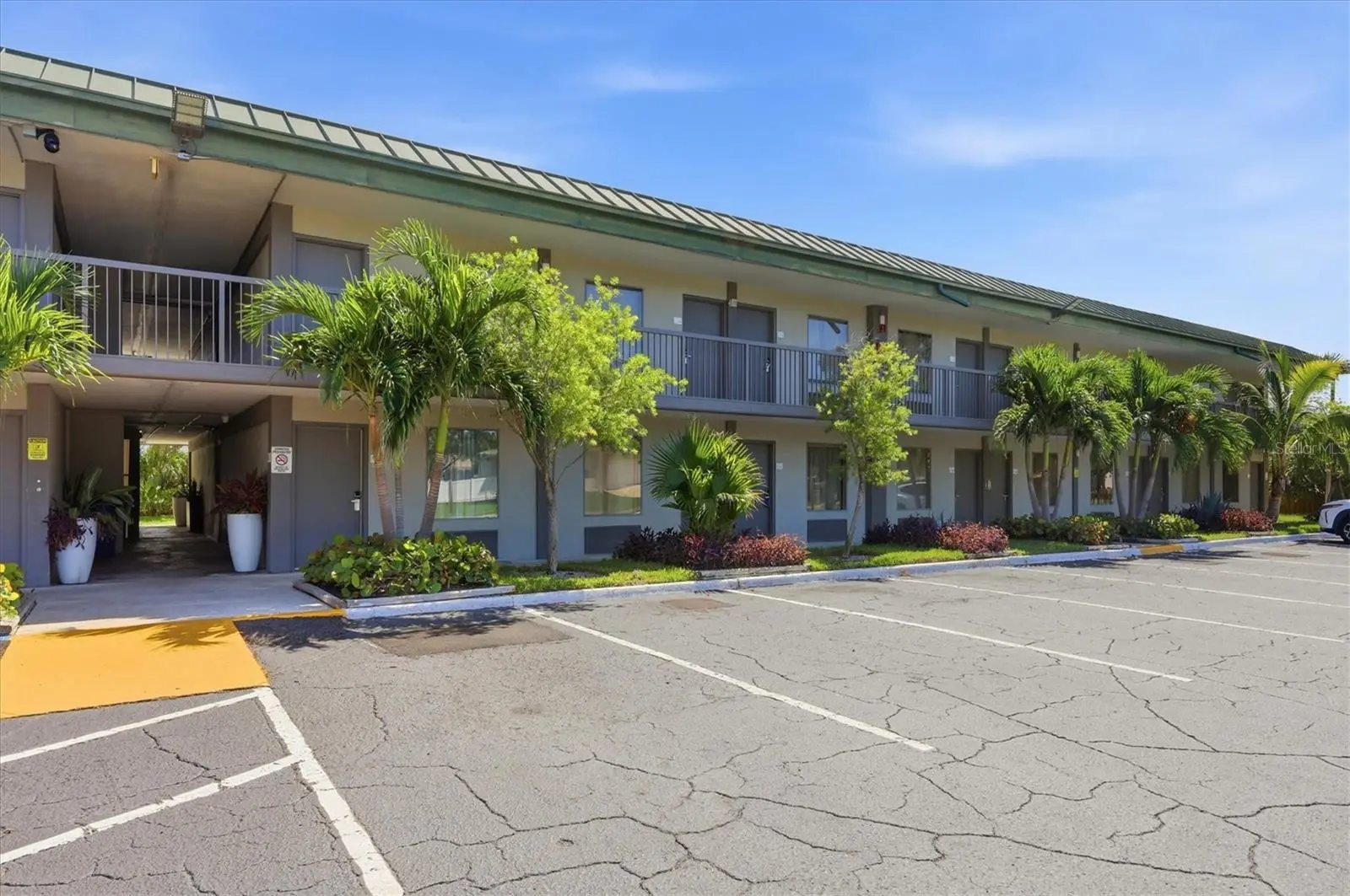7150 Tamiami Trail, FL
