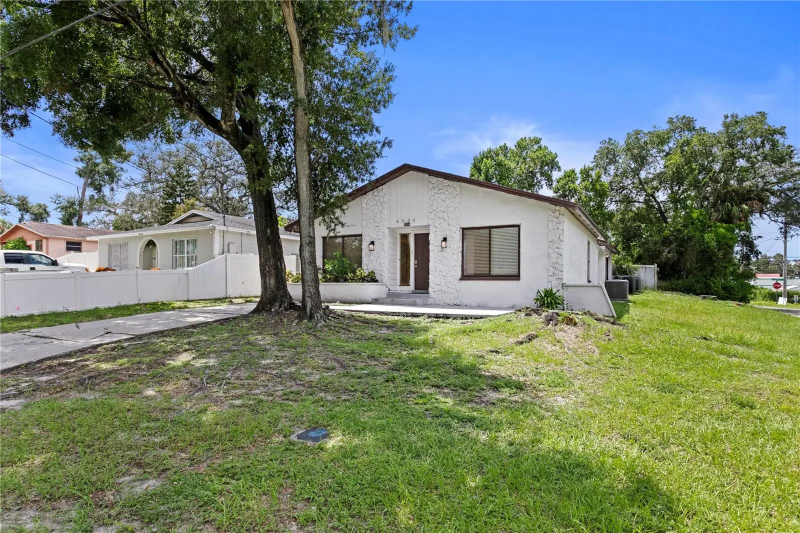 8520 Branch Avenue, FL