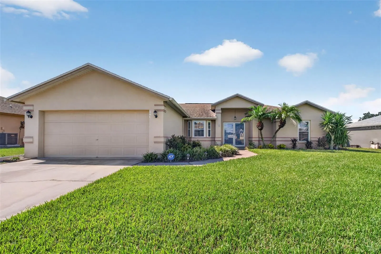 706 Highland Crest Loop, FL