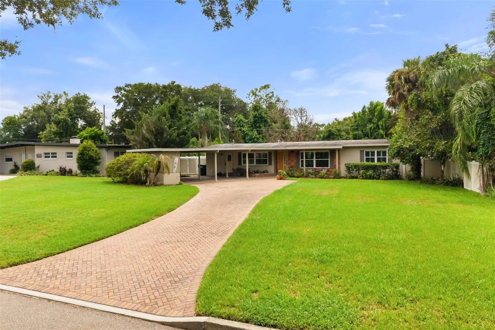 610 Sweetbriar Road, FL