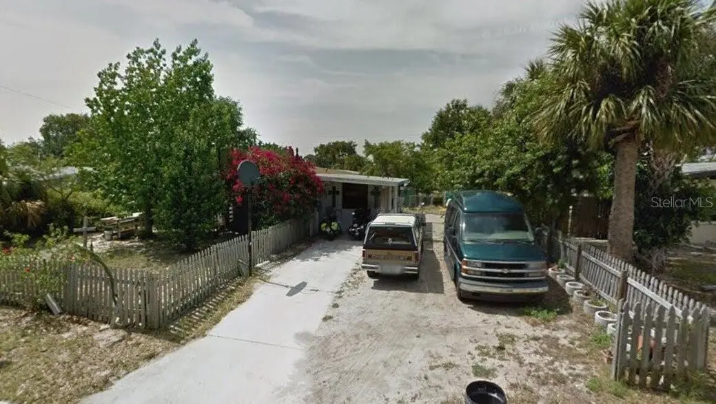 1515 Cunningham Avenue, FL