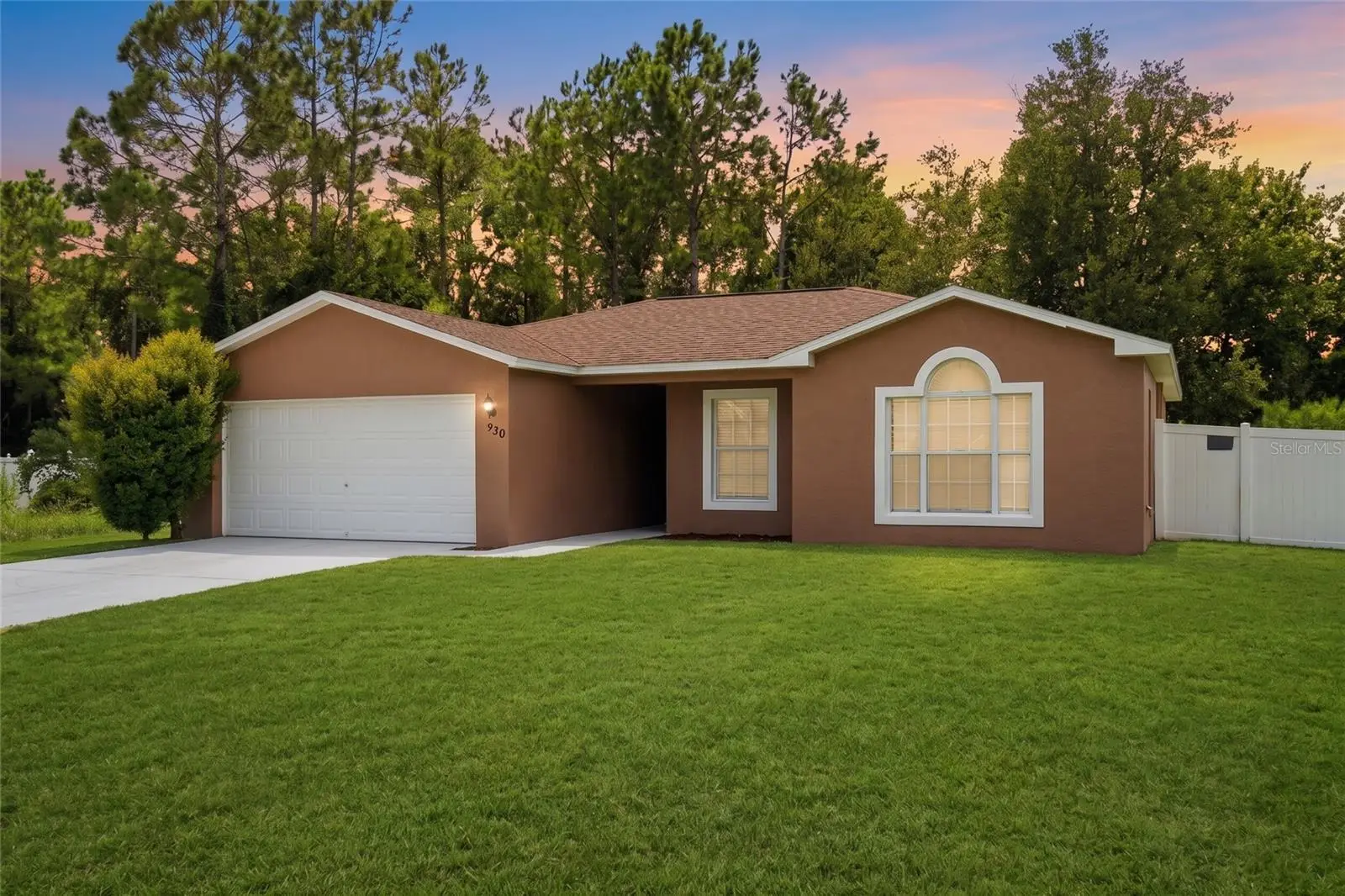 930 Derbyshire Drive, FL