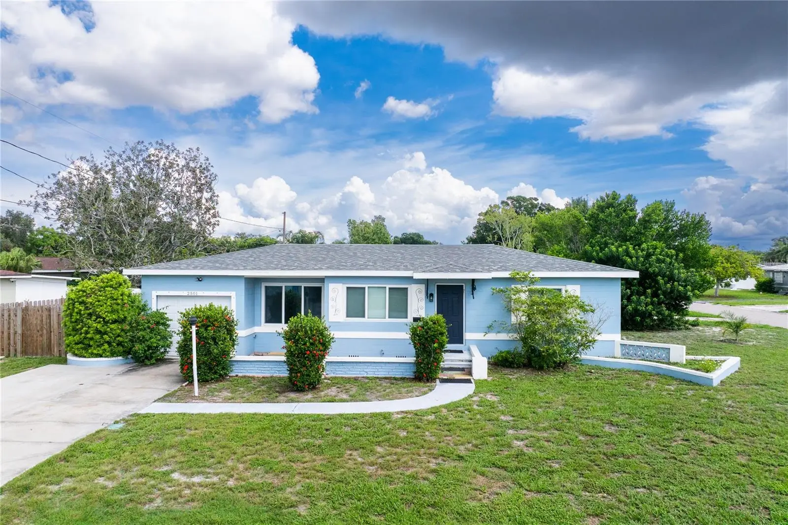 2501 Leslee Lake Drive, FL