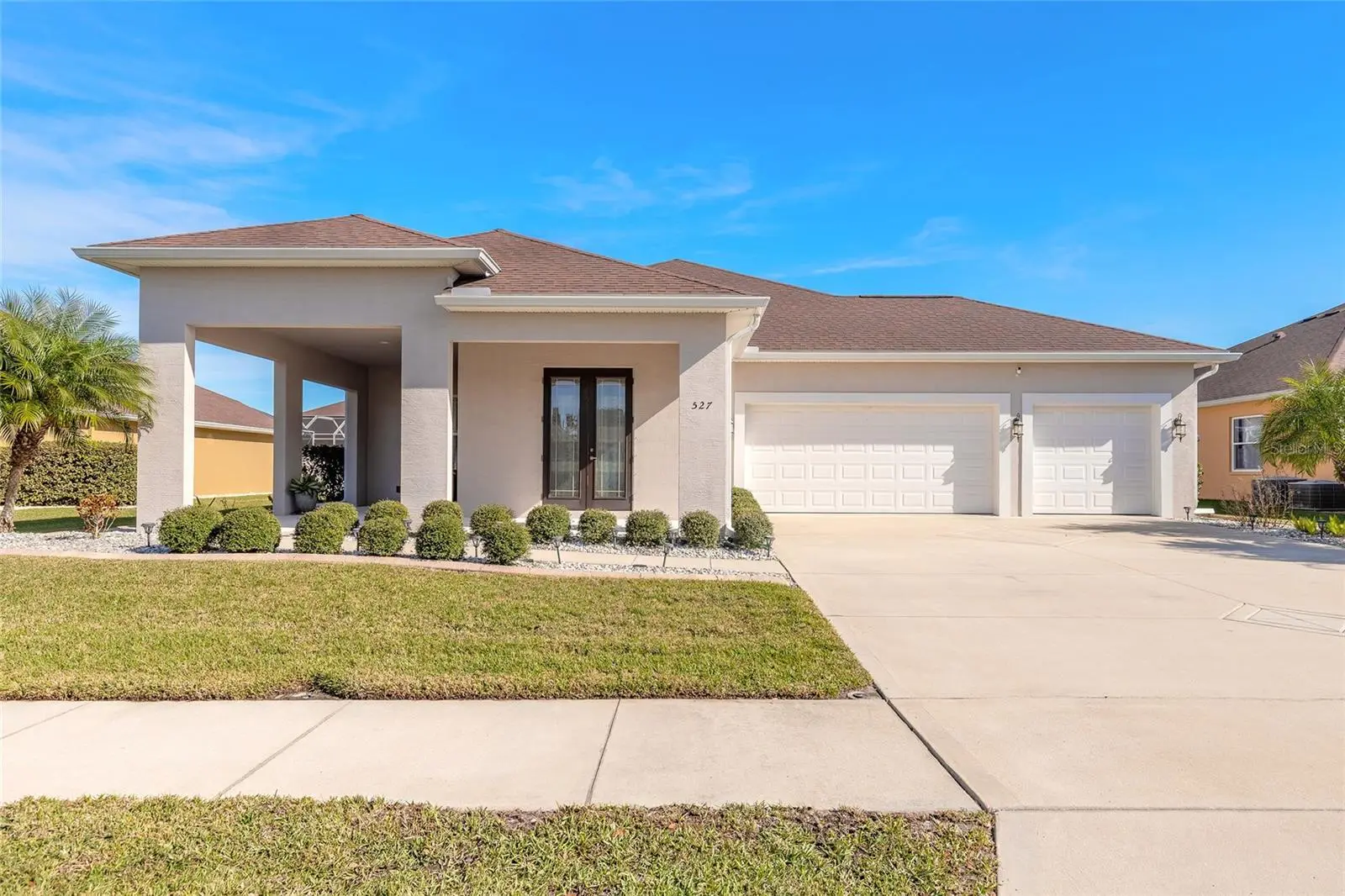 527 Luna Bella Lane, FL