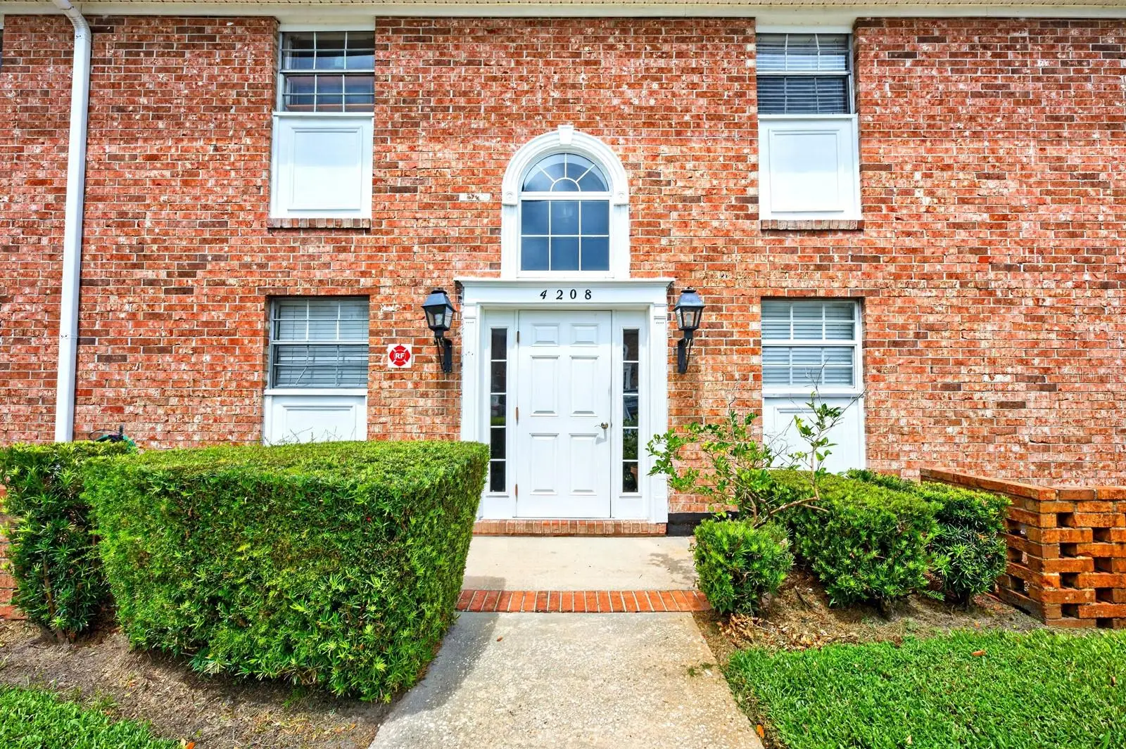 4208 Lake Underhill Road, FL