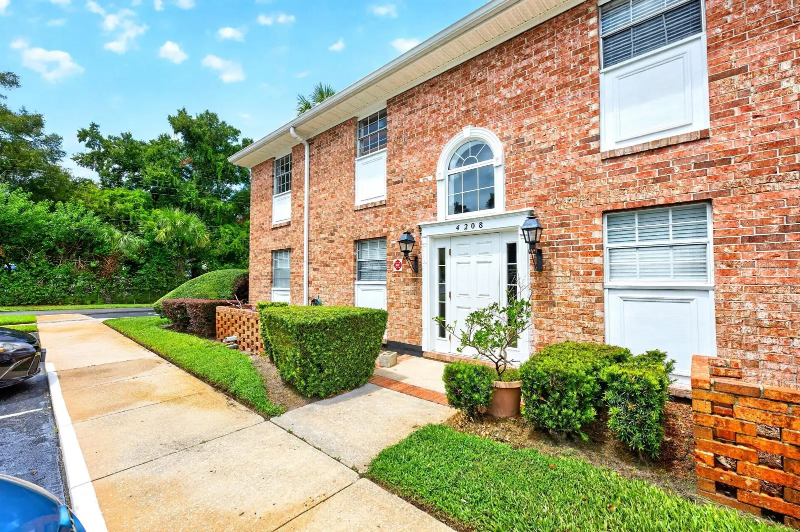 4208 Lake Underhill Road, FL