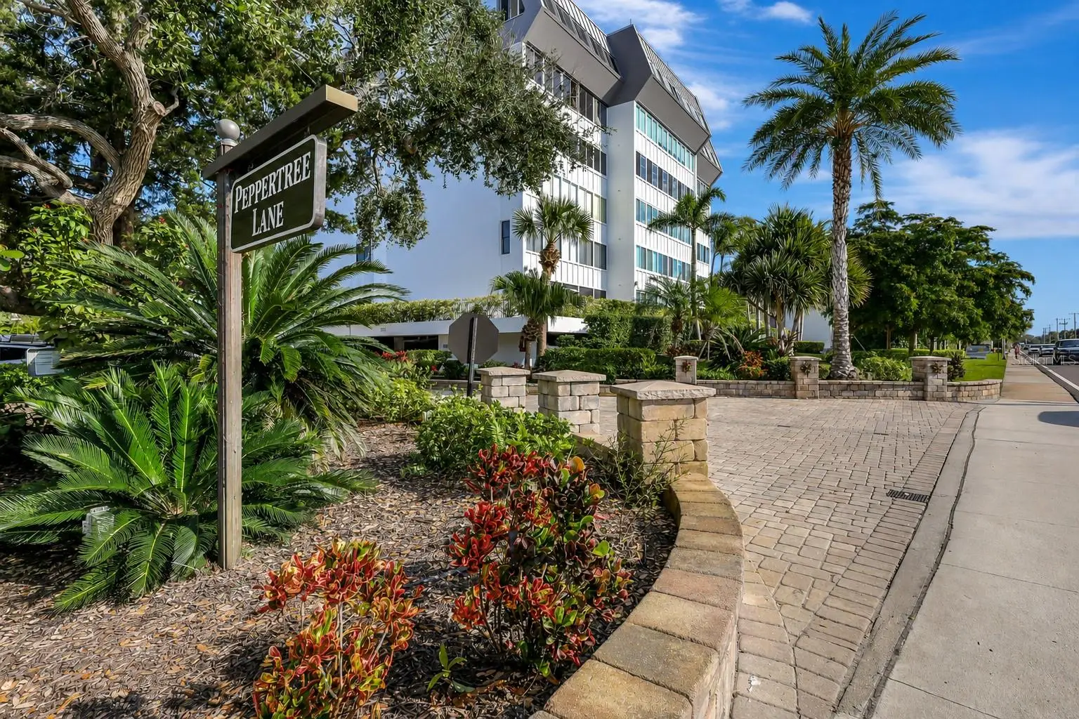 1200 Peppertree Lane, FL