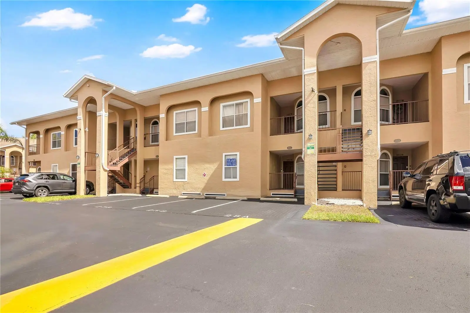 8825 Coral Palms Court, FL
