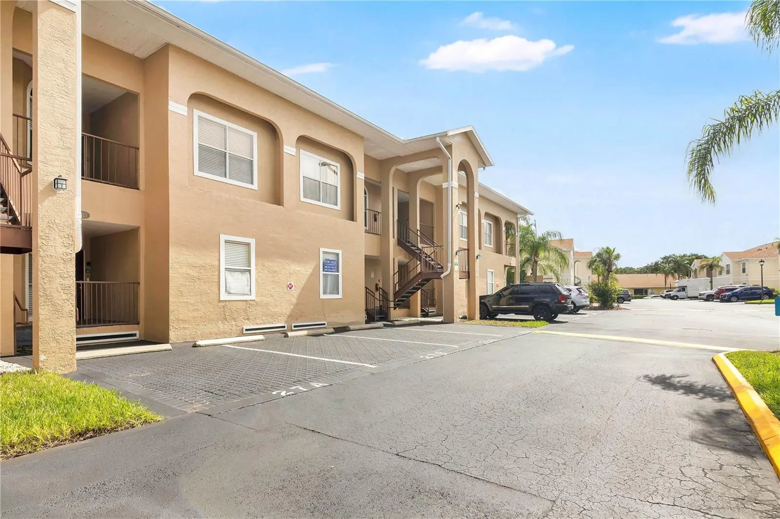 8825 Coral Palms Court, FL