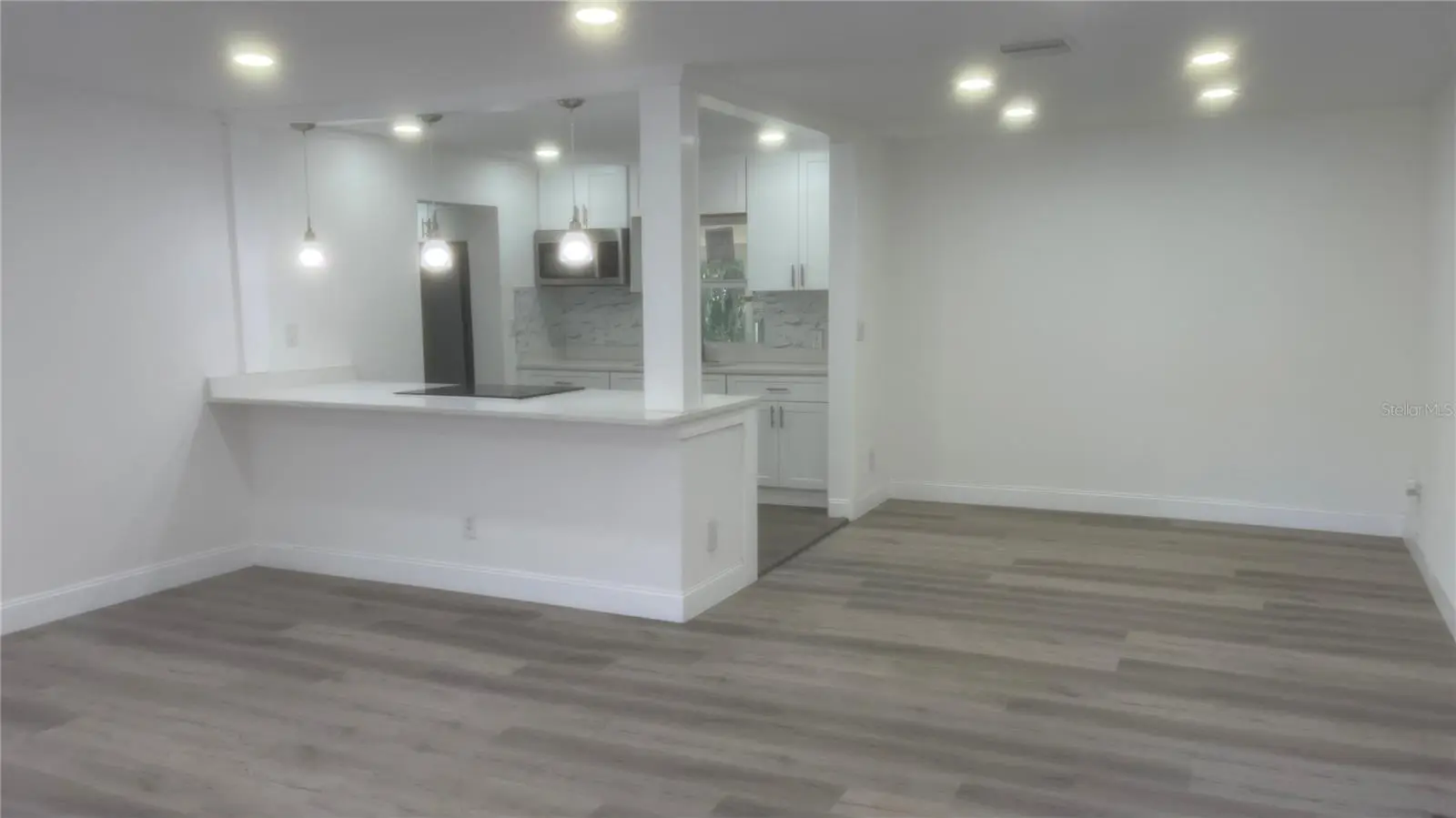 113 Division Street, FL
