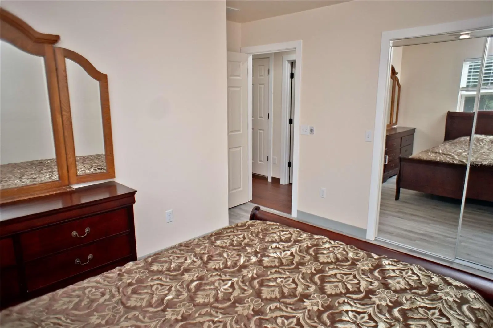402 Maple Street, FL
