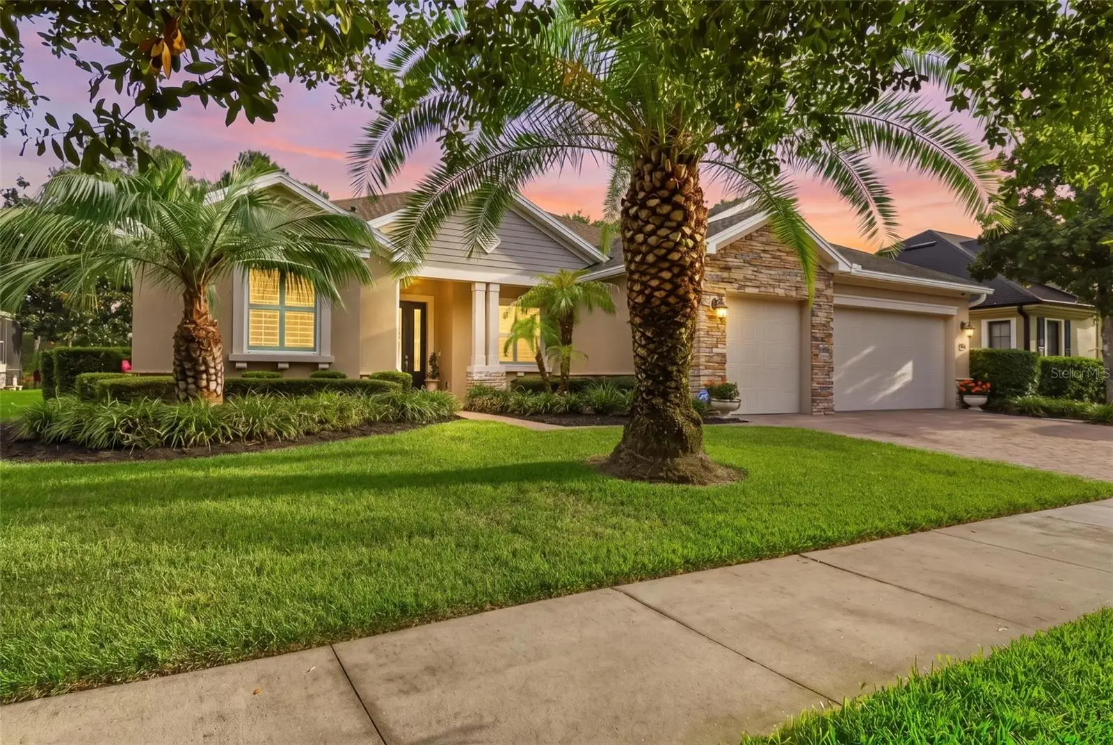 114 Ivydale Manor Drive, FL