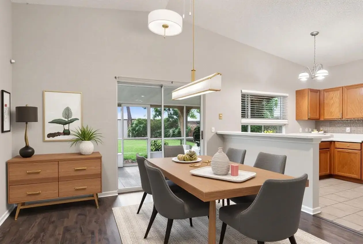 562 Short Pine Circle, FL
