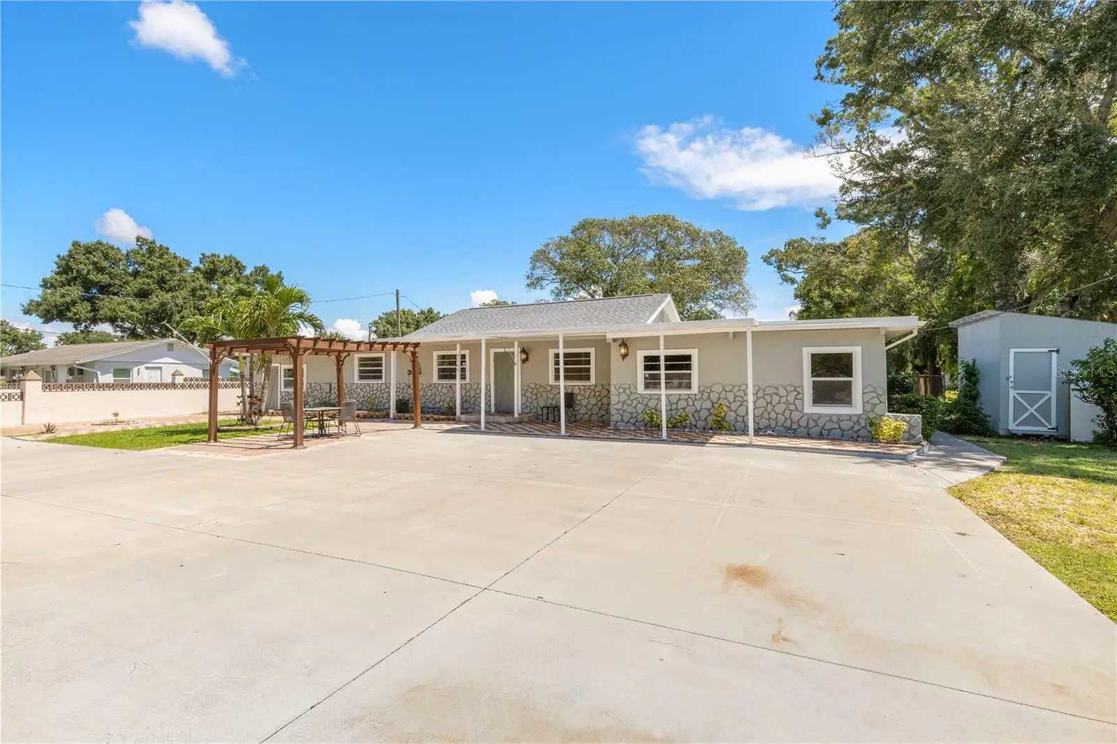 9845 60th Street, FL