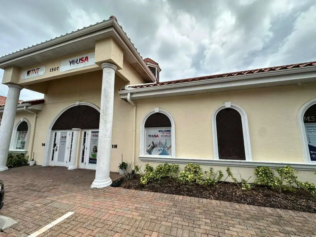 1507 Park Center Drive, FL
