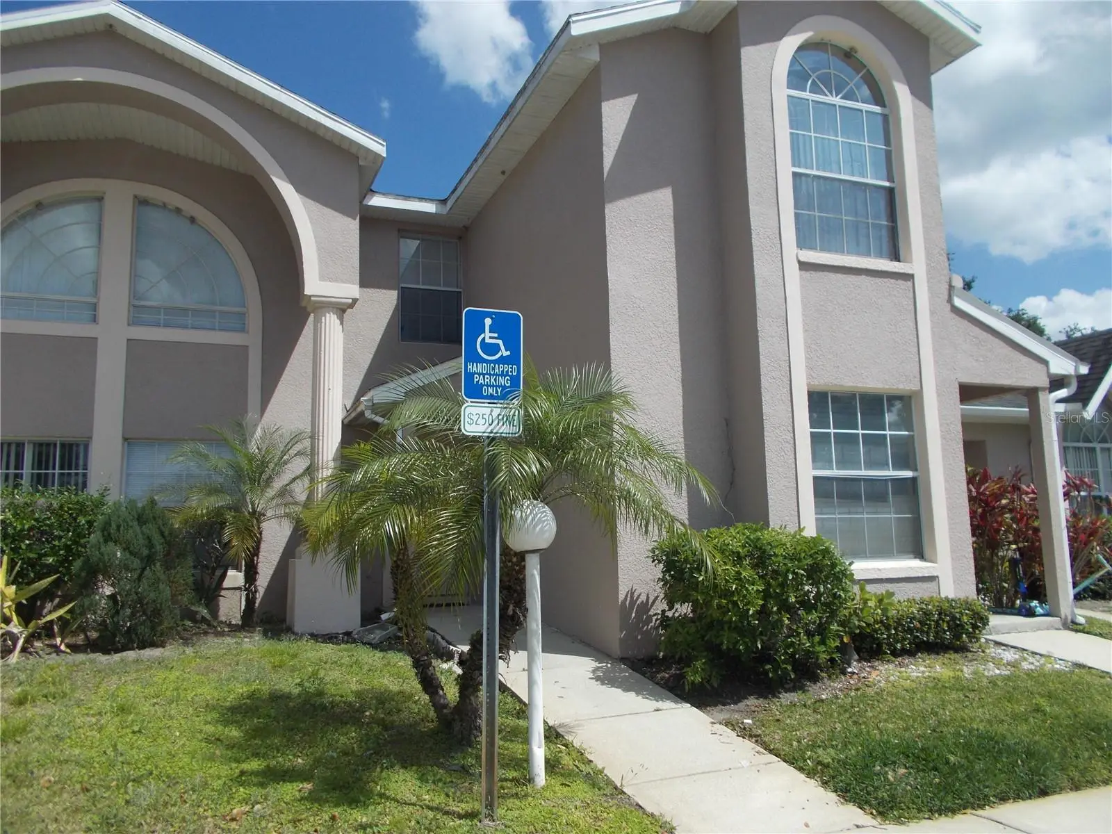1661 Windsor Oak Court, FL