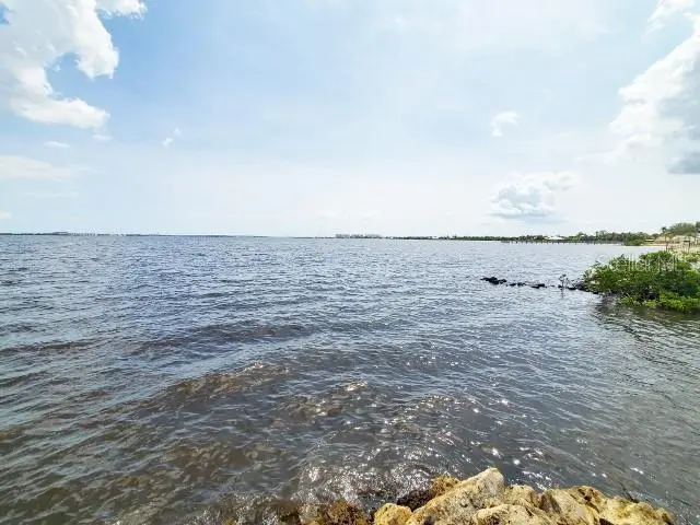 24437 Harborview Road, FL