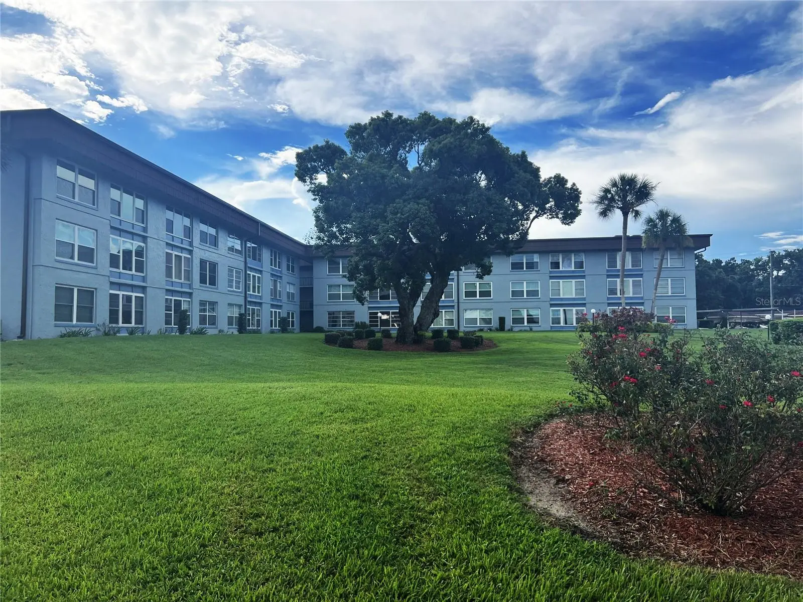 333 Lake Howard Drive, FL