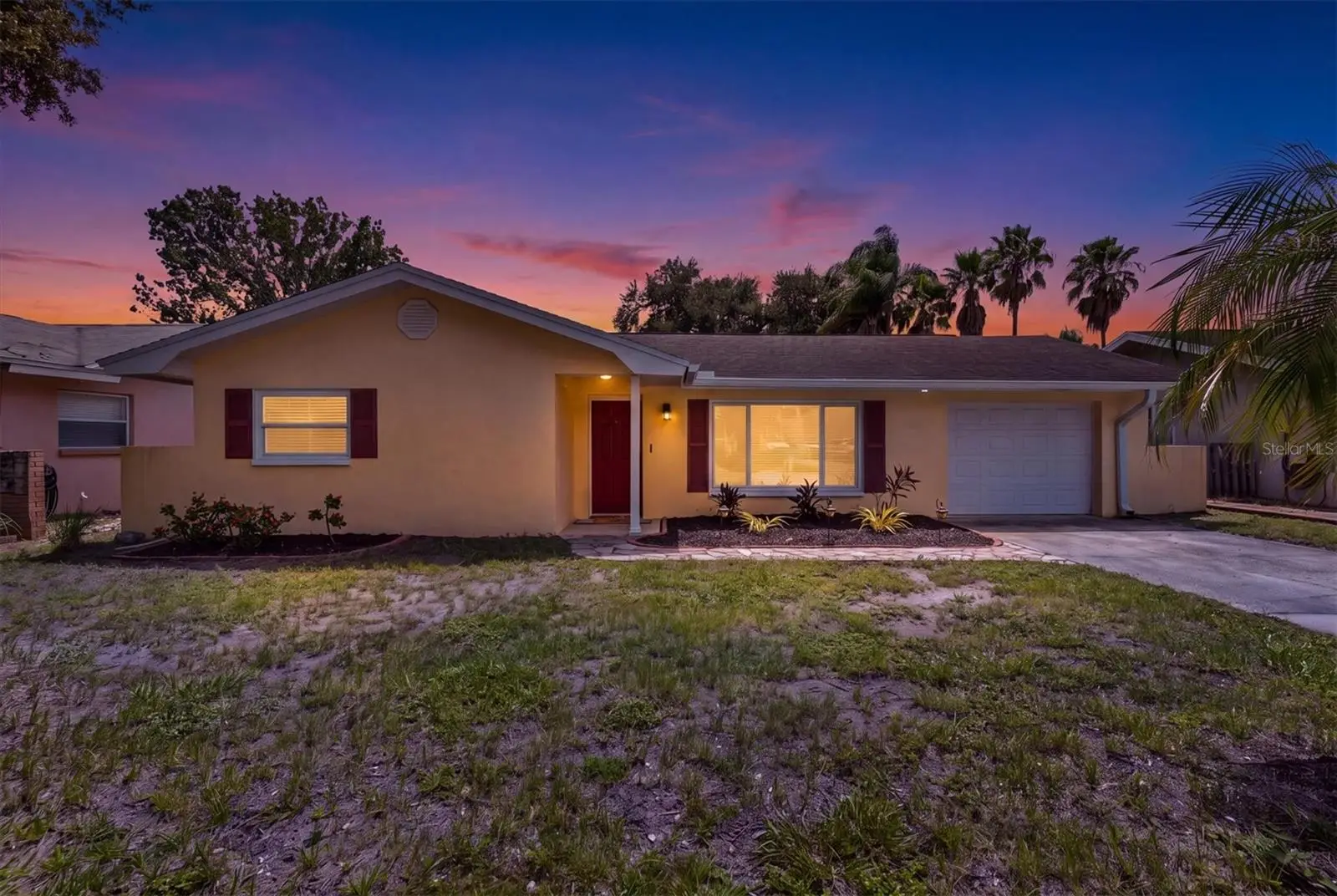 1707 Hibiscus Circle N, FL