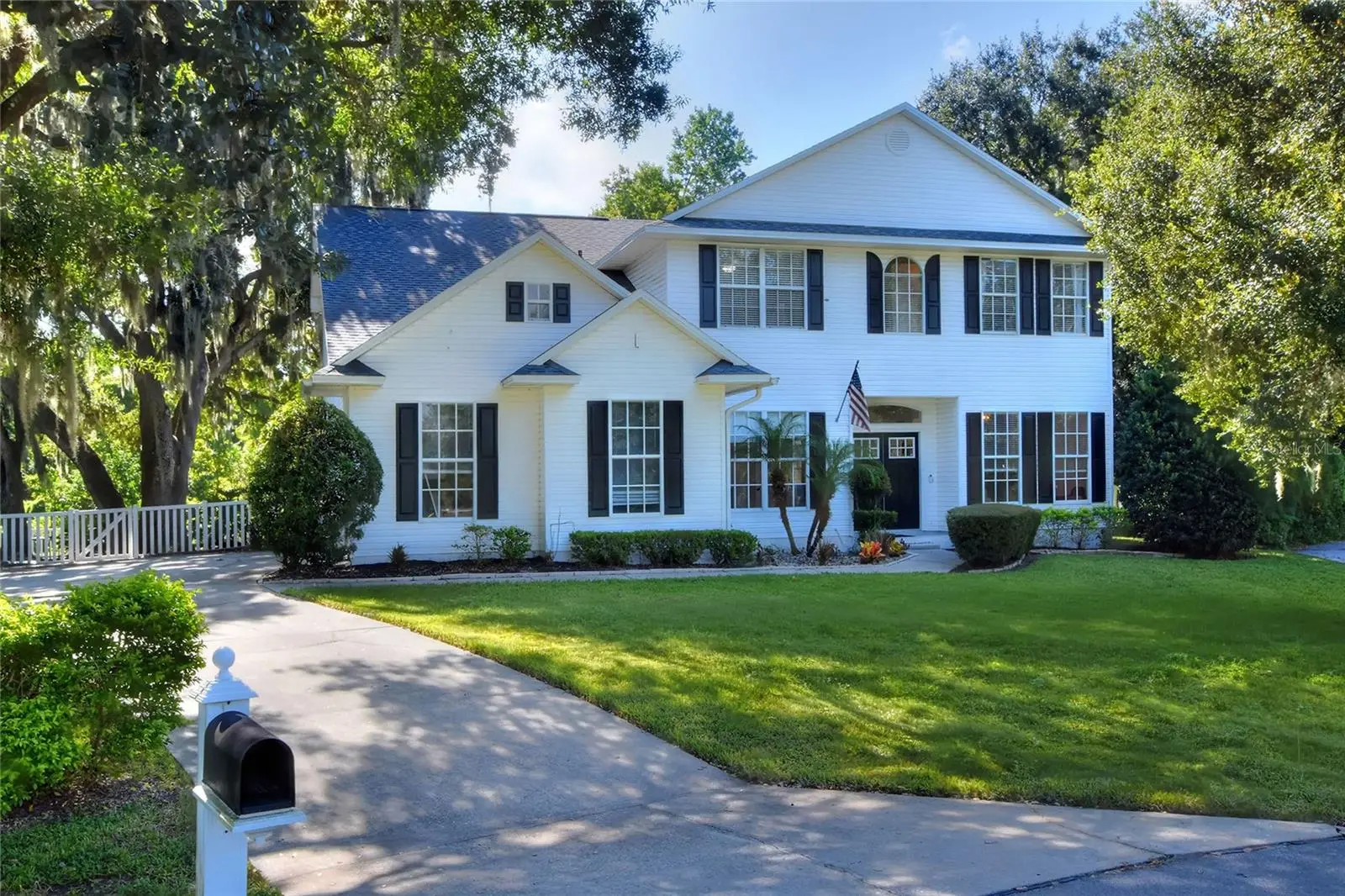 7365 Millbrook Oaks Drive, FL