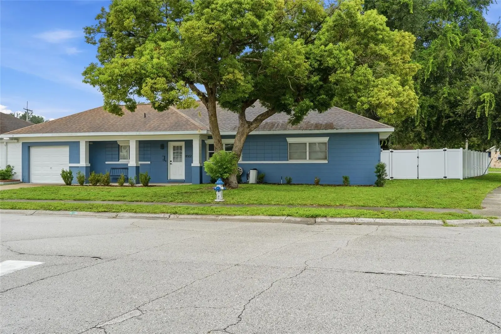 8502 Oak Bluff Drive, FL