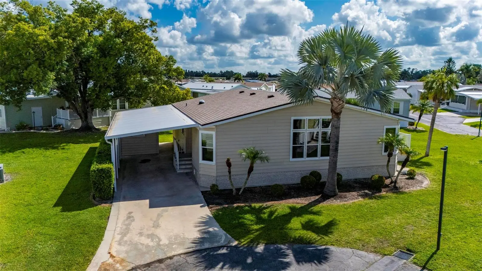 1000 Kings Highway, FL