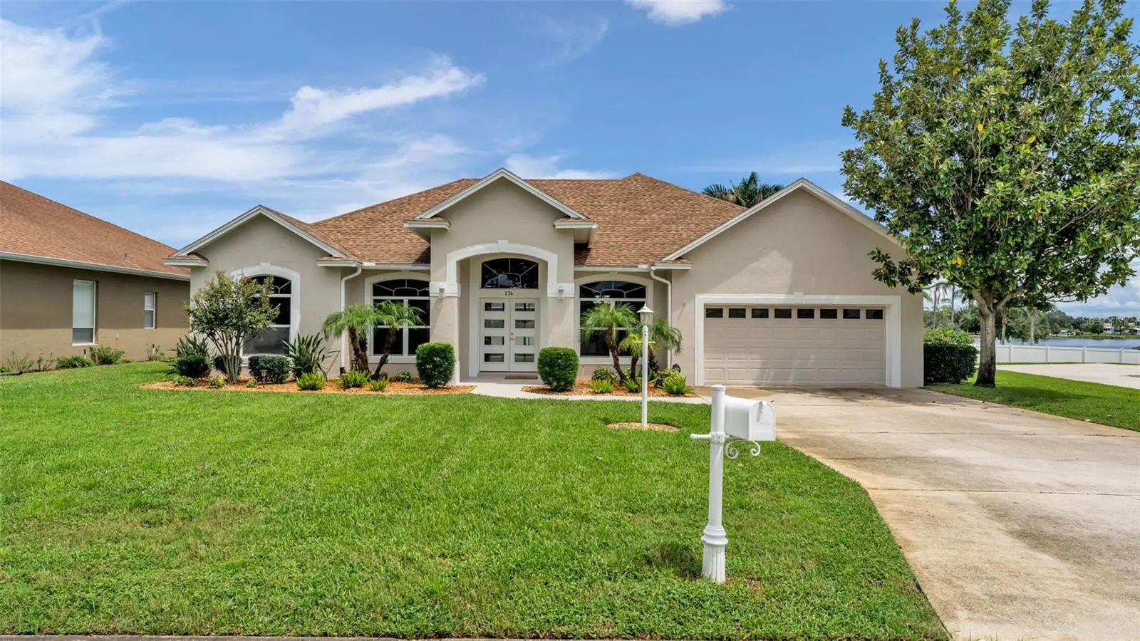274 Ruby Lake Lane, FL