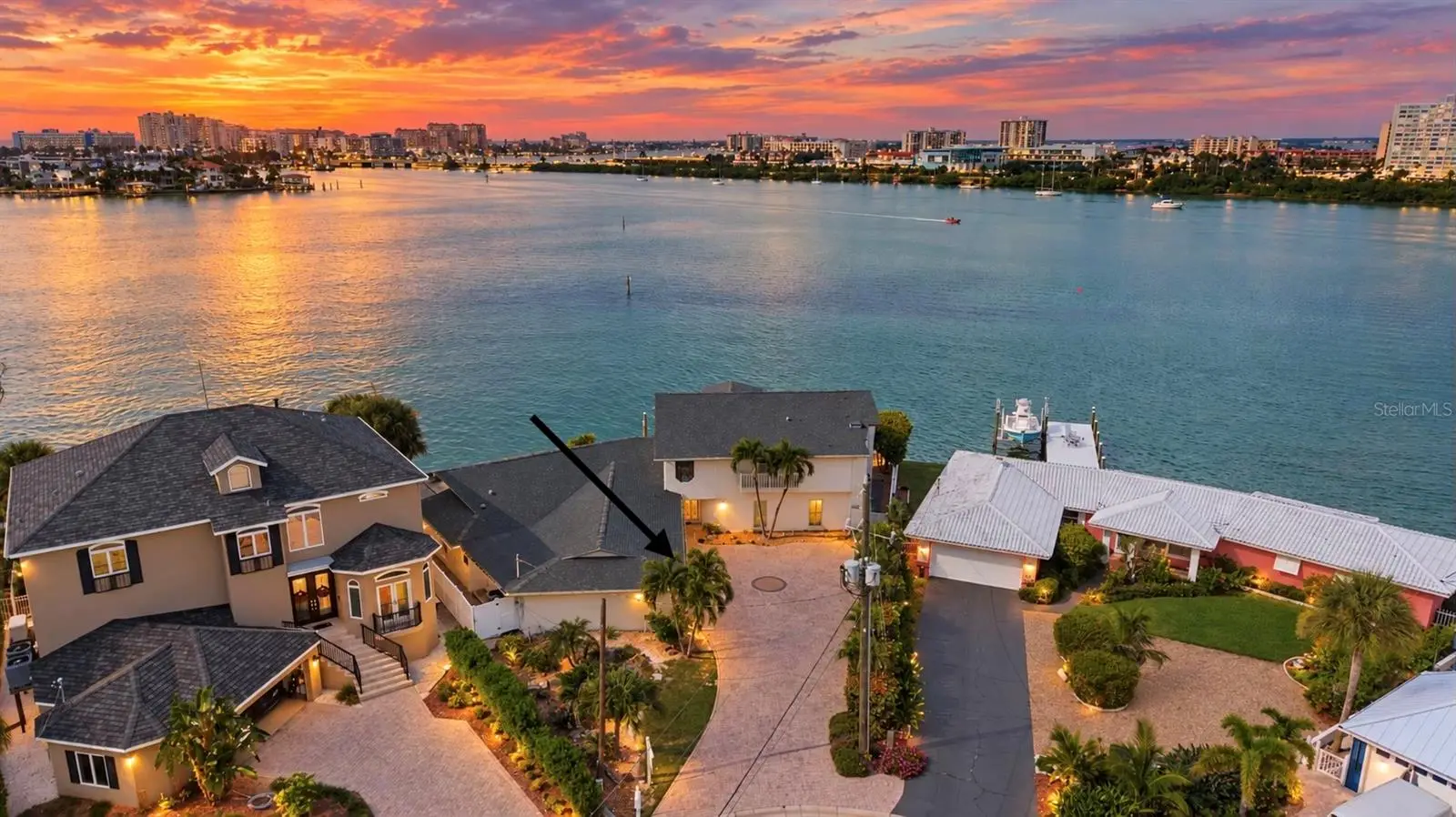 290 Bayside Drive, FL