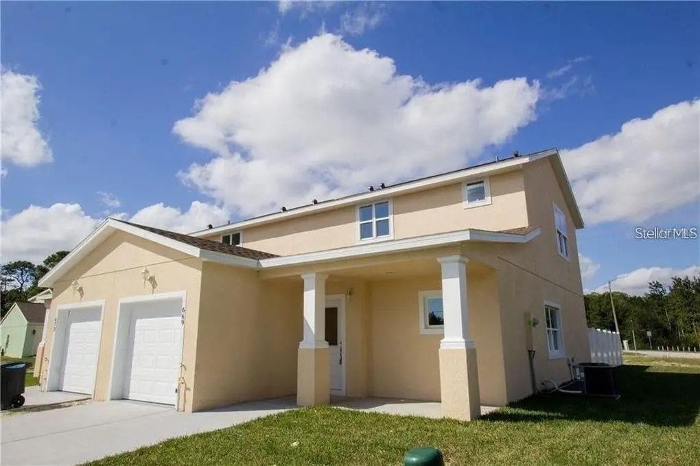 669 Lake Shore Parkway, FL