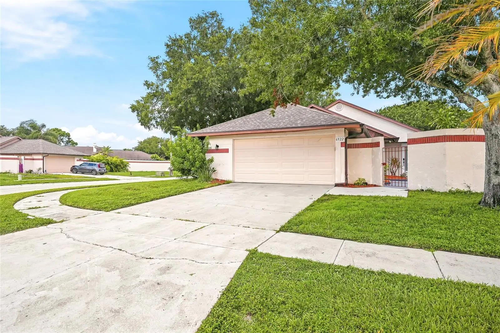 6922 Silvermill Drive, FL
