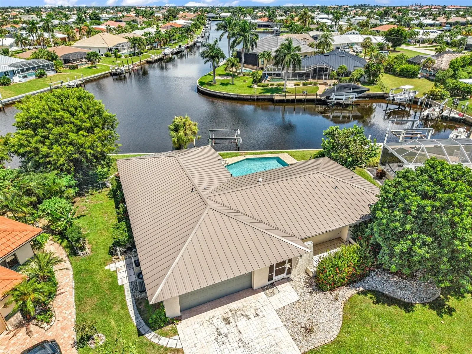 630 Como Court, FL