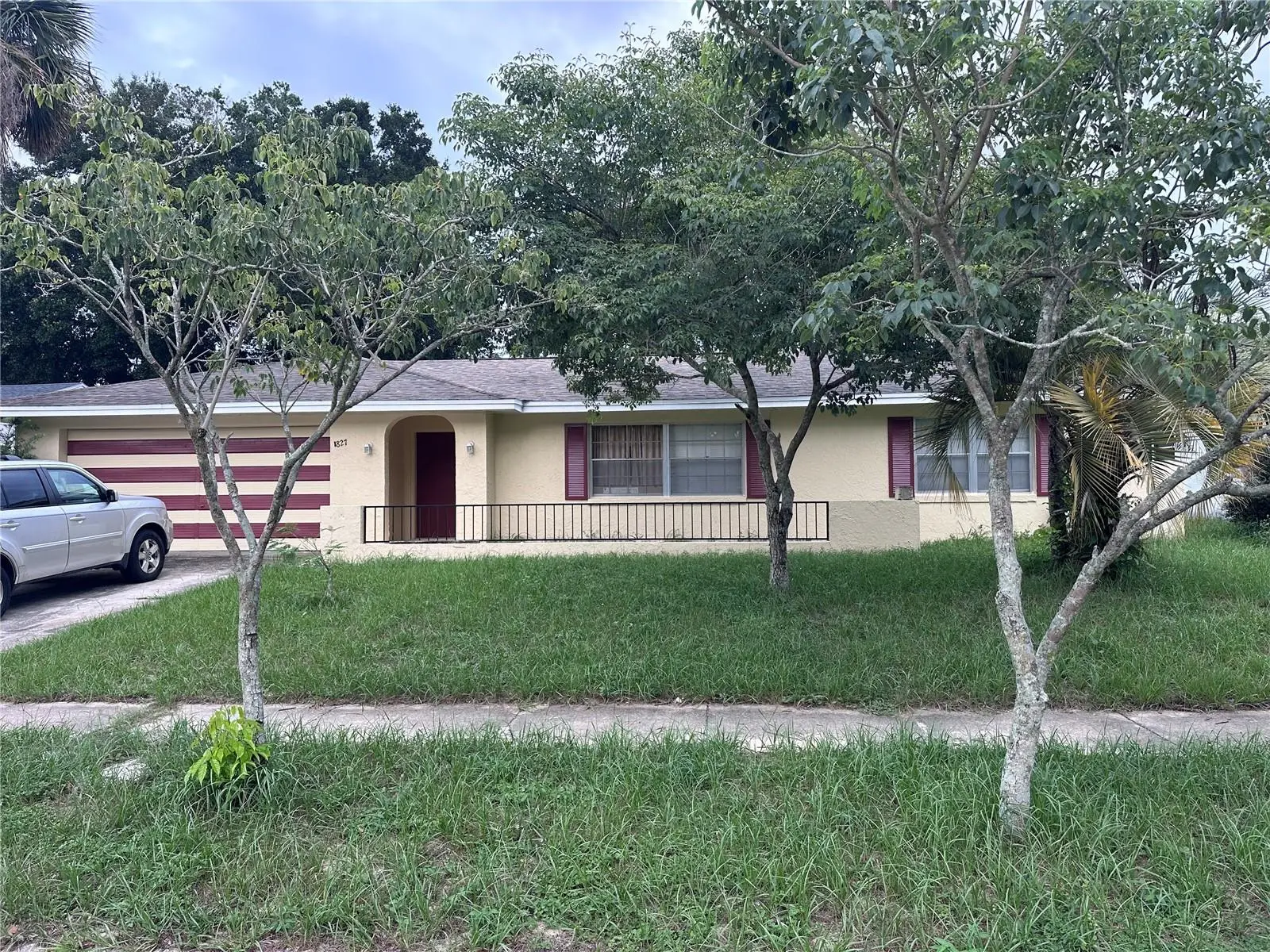 1827 Applewood Court, FL